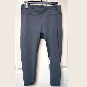 Gaiam Capri Sport Leggings in Dark Grey with Purple Accents NWOT